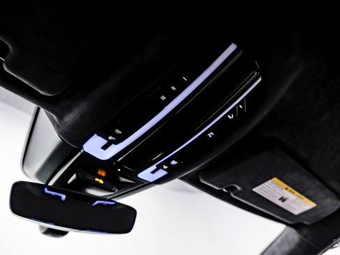 Used 2022 Porsche Cayenne Turbo image 37