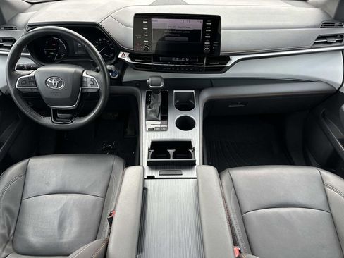 Certified 2021 Toyota Sienna XSE image 14