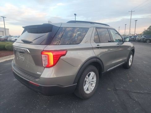 Used 2020 Ford Explorer XLT w/ Comfort Package AWD/4WD image 4