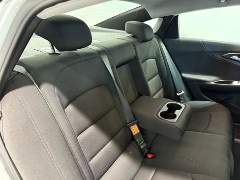 Used 2022 Chevrolet Malibu LT image 28