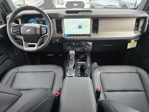 New 2026 Ford Bronco Outer Banks AWD/4WD image 12