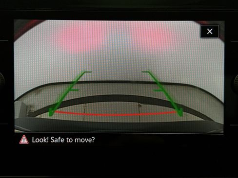 Used 2025 Volkswagen Jetta SE w/ Sunroof Package FWD image 15