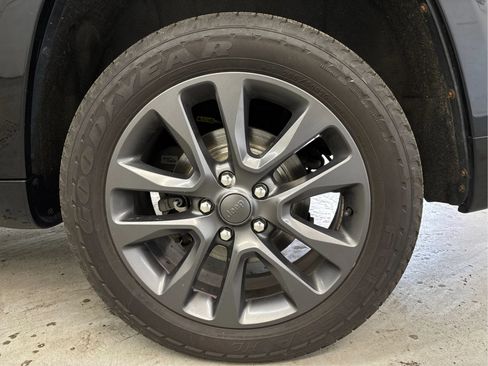 Used 2019 Jeep Grand Cherokee High Altitude AWD/4WD image 30