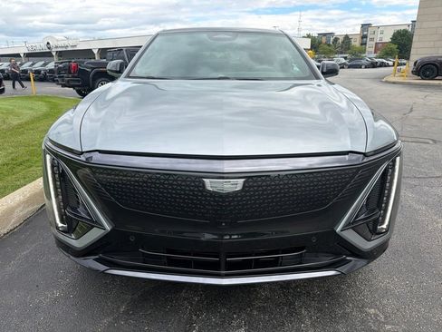 Certified 2025 Cadillac Lyriq Sport w/ LPO, Floor Liner Package AWD/4WD image 3