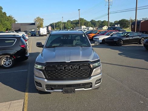 Used 2025 RAM 1500 Big Horn AWD/4WD image 3