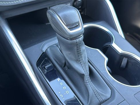 Used 2024 Toyota Highlander XLE image 27