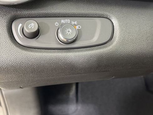 New 2026 Chevrolet Trax LT w/ Driver Confidence Package image 34