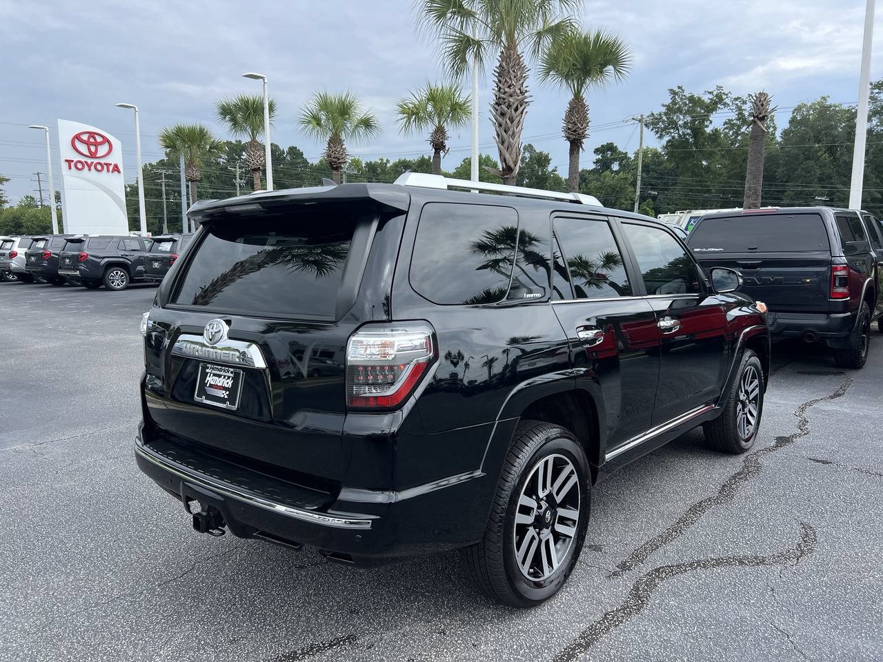 Used 2021 Toyota 4Runner Limited AWD/4WD image 10