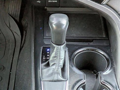 Used 2019 Toyota Camry SE image 12