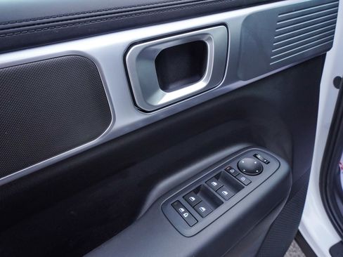 Used 2025 Hyundai Santa Fe SE image 11