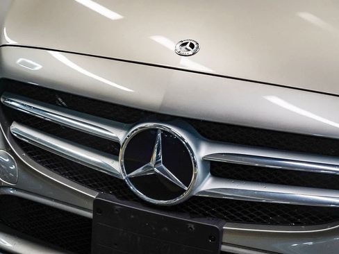 Used 2019 Mercedes-Benz C 300 Sedan image 8