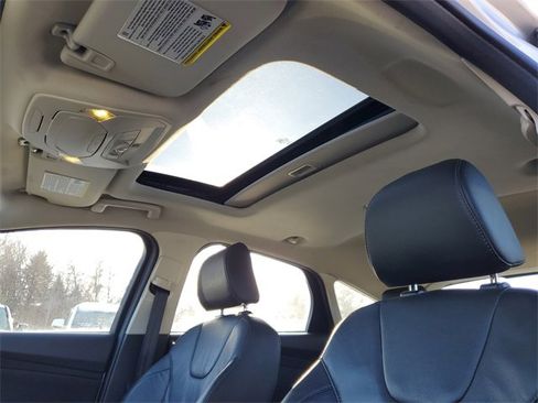 Used 2016 Ford Focus SE w/ Equipment Group 201A image 13