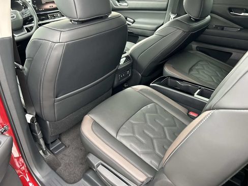 New 2026 Nissan Pathfinder Platinum w/ Lighting Package AWD/4WD image 19