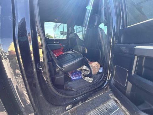 Used 2015 Ford F150 Platinum w/ Equipment Group 701A Luxury AWD/4WD image 8