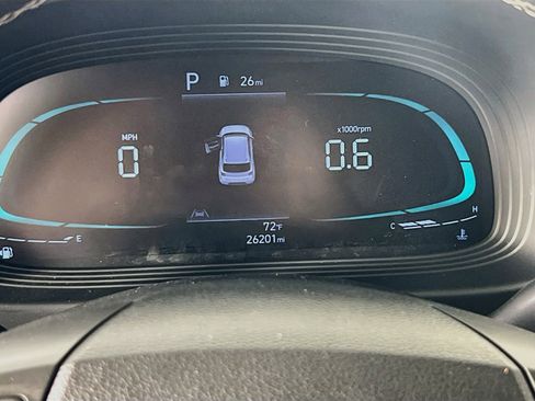 Used 2023 Hyundai Venue SEL FWD image 12