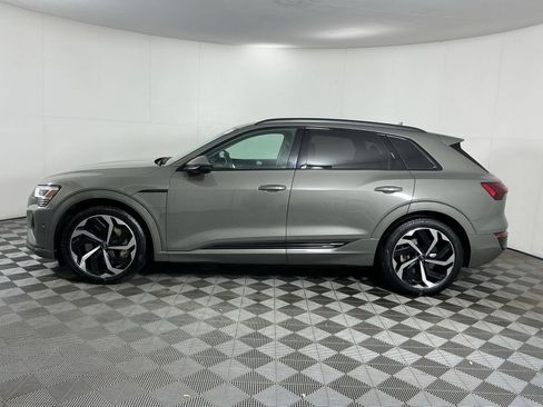 Used 2024 Audi Q8 e-tron Premium Plus w/ Premium Plus Package AWD/4WD image 4