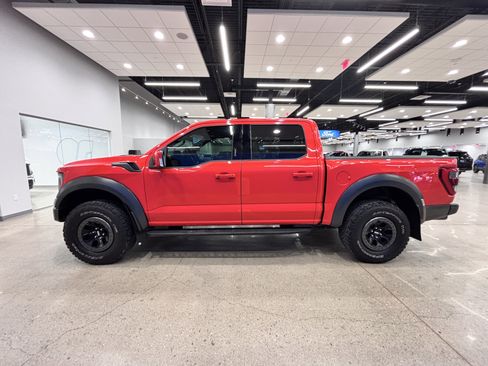 Certified 2022 Ford F150 Raptor w/ Equipment Group 801A High image 5
