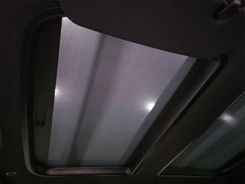 Used 2022 MINI Cooper S w/ Premium Package image 21