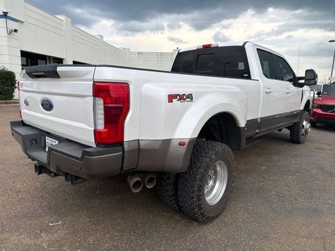 Used 2019 Ford F350 King Ranch w/ King Ranch Ultimate Package AWD/4WD image 3
