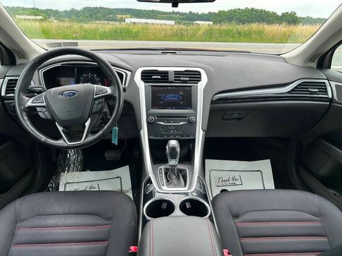 Used 2013 Ford Fusion SE FWD image 15