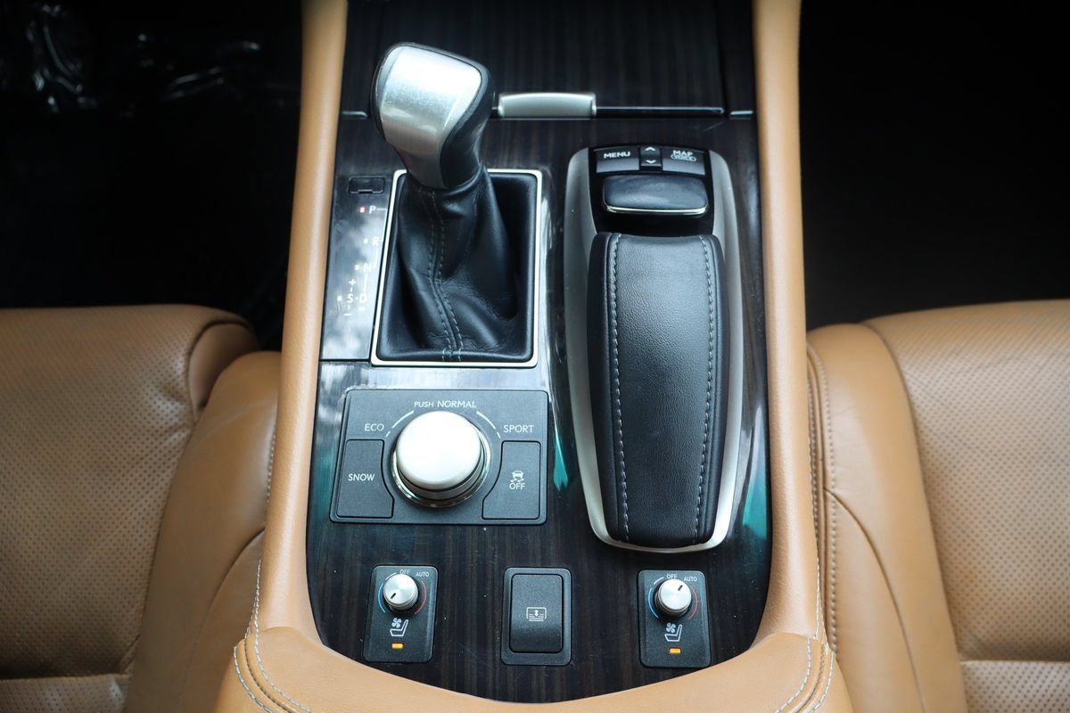 Used 2014 Lexus LS 460 AWD w/ Comfort Package image 37