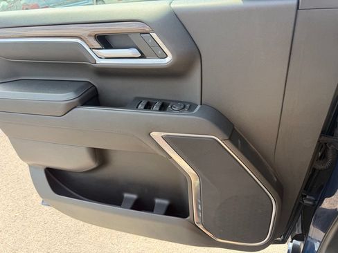 Used 2023 Chevrolet Silverado 1500 LT AWD/4WD image 14