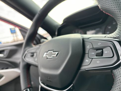 Certified 2024 Chevrolet Trax RS w/ Driver Confidence Package image 11