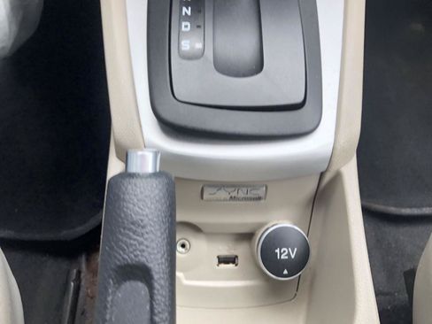 Used 2015 Ford Fiesta SE FWD image 28