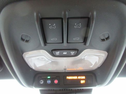 Certified 2024 Chevrolet Colorado Z71 w/ Z71 Convenience Package 2 AWD/4WD image 34