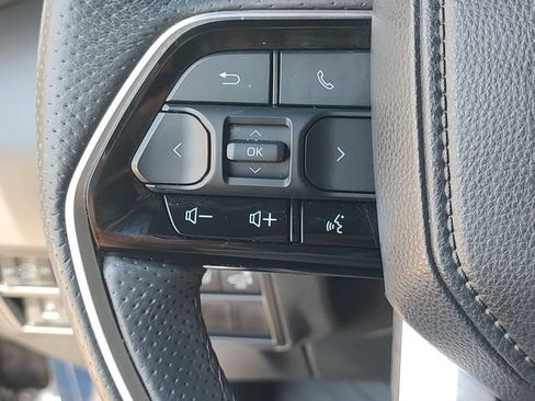Used 2023 Toyota Sequoia Platinum AWD/4WD image 21