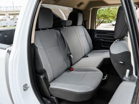 Used 2020 RAM 2500 Big Horn image 32