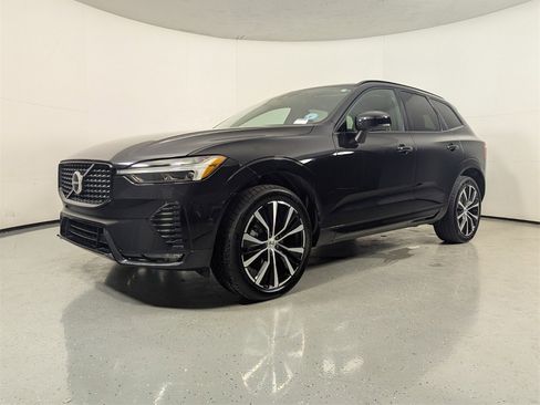 Used 2024 Volvo XC60 B5 Plus image 3