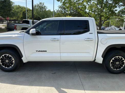 Used 2022 Toyota Tundra SR5 image 7
