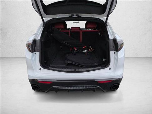 Used 2021 Alfa Romeo Stelvio Ti Sport AWD/4WD image 6