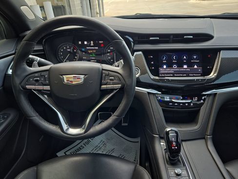 Used 2023 Cadillac XT6 Sport w/ Technology Package AWD/4WD image 16