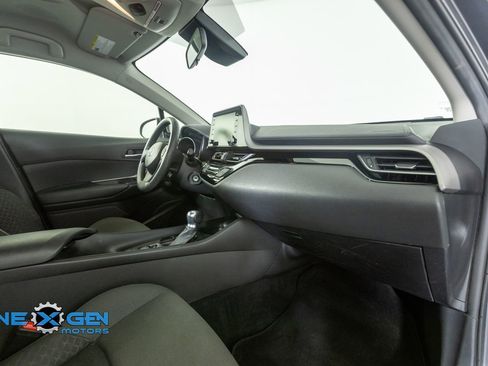 Used 2021 Toyota C-HR LE FWD image 38