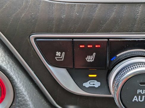 Used 2019 Honda Accord Touring image 28