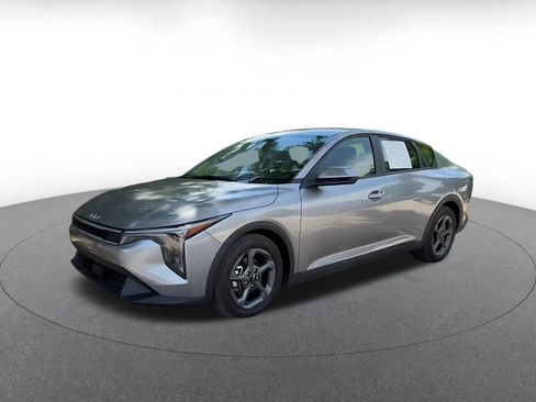 Used 2025 Kia K4 FWD image 8