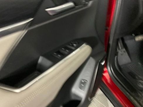 Used 2025 GMC Acadia Elevation w/ Elevation Premium Package image 29