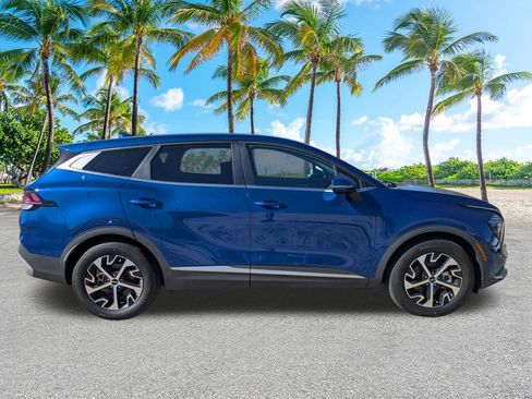 Used 2024 Kia Sportage EX FWD image 3