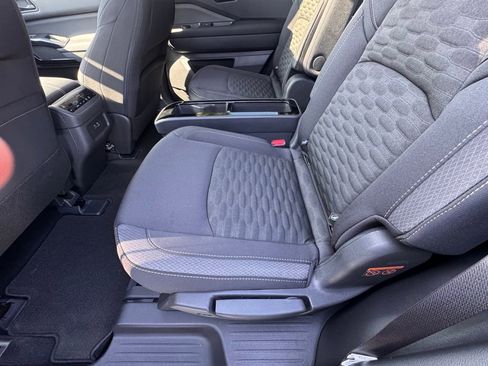 New 2025 Nissan Pathfinder SV image 13