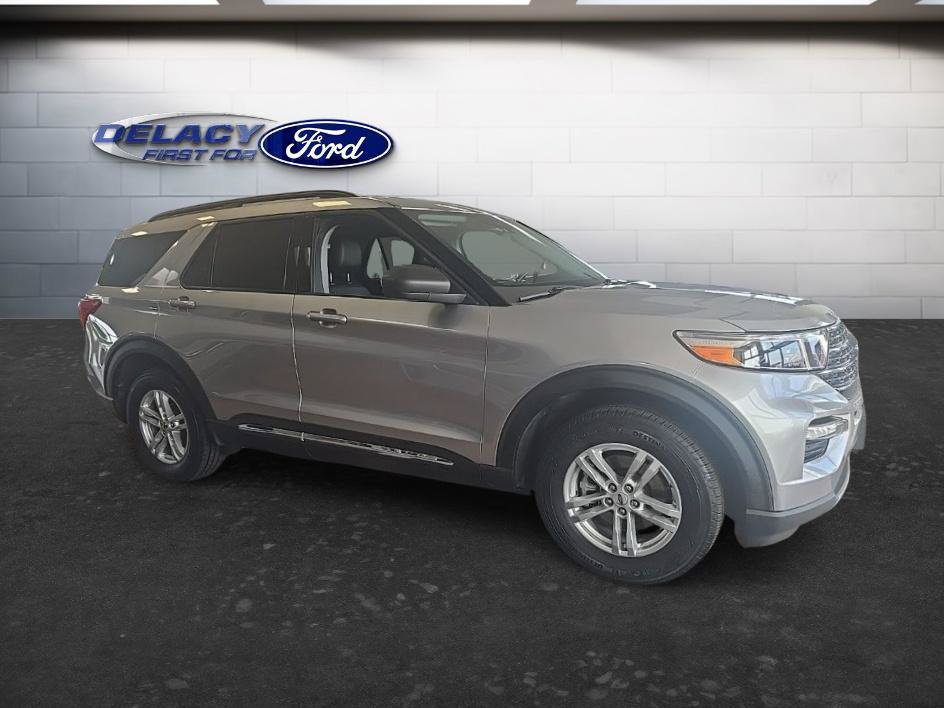 Used 2021 Ford Explorer XLT w/ Equipment Group 202A AWD/4WD image 8
