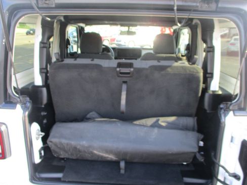 Used 2024 Jeep Wrangler Sport AWD/4WD image 11