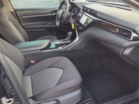 Used 2019 Toyota Camry LE image 15