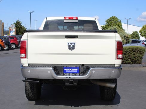 Used 2018 RAM 2500 Laramie w/ Convenience Group AWD/4WD image 5