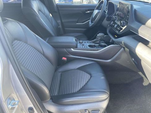 Used 2024 Toyota Highlander XSE image 50