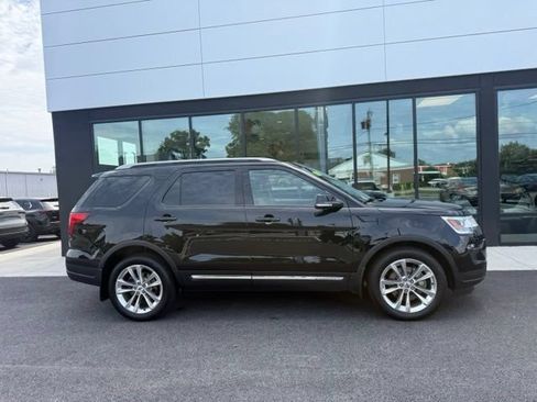 Certified 2018 Ford Explorer XLT w/ Equipment Group 202A AWD/4WD image 2