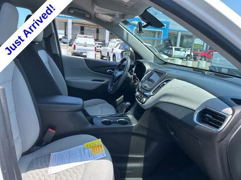 Used 2019 Chevrolet Equinox LS FWD image 29