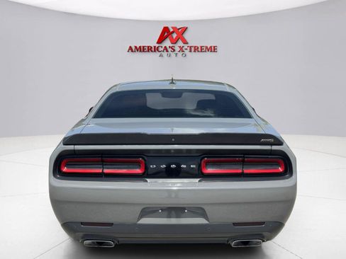 Used 2018 Dodge Challenger R/T Scat Pack w/ Leather Interior Group RWD image 5