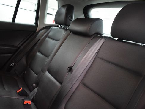 Used 2016 Volkswagen Tiguan SE image 22
